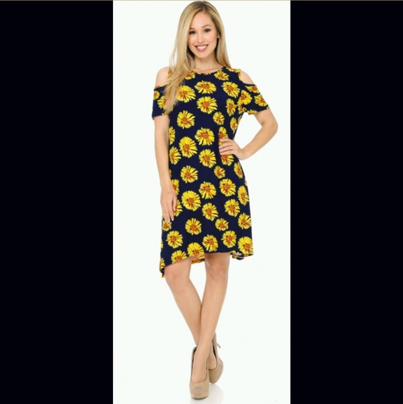 Buttery Soft Cold Shoulder Shift Dress Floral - Picture 4 of 7
